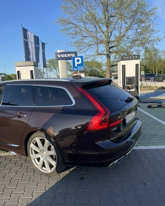 Volvo V90 cena 129000 przebieg: 119797, rok produkcji 2017 z Lwówek małe 352